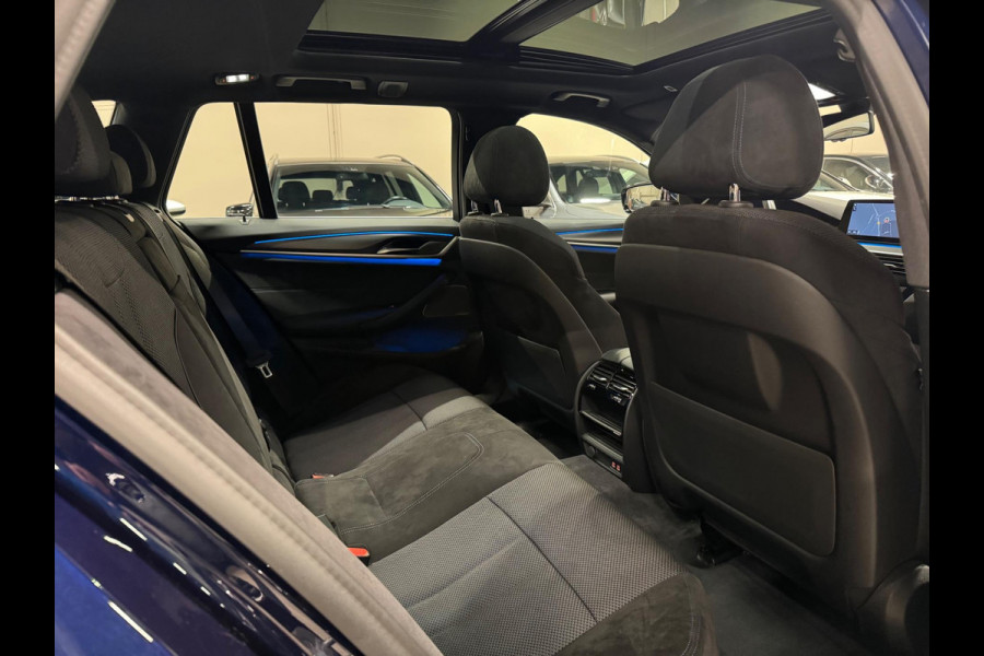 BMW 5 Serie Touring 530e 292PK M Pakket, Laser Led, Pano, Camera, Alcantara, Ambiënte Light, Hud, PDC, Dealer Onderhoud