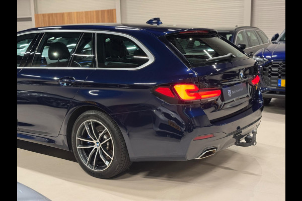 BMW 5 Serie Touring 530e 292PK M Pakket, Laser Led, Pano, Camera, Alcantara, Ambiënte Light, Hud, PDC, Dealer Onderhoud