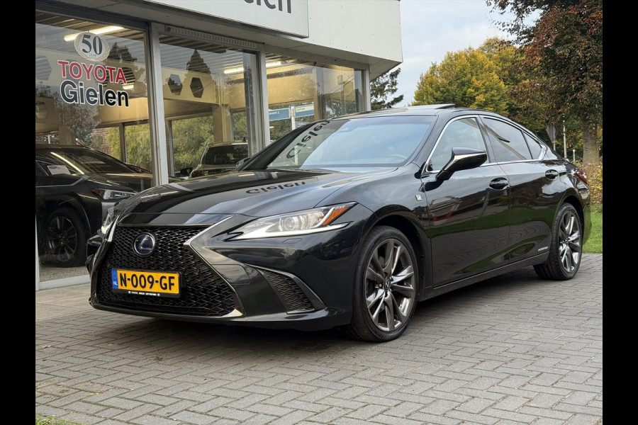 Lexus ES 300h F Sport Line | Eerste eigenaar, Schuifdak, Memory, Stoel + Stuurverwarming, 19 inch, LED, Apple CarPlay/Android auto Lexus ES 300h F Sport Line | Eerste eigenaar, Schuifdak, Memory, Stoel + Stuurverwarming, 19 inch, LED, Apple CarPlay/Android auto