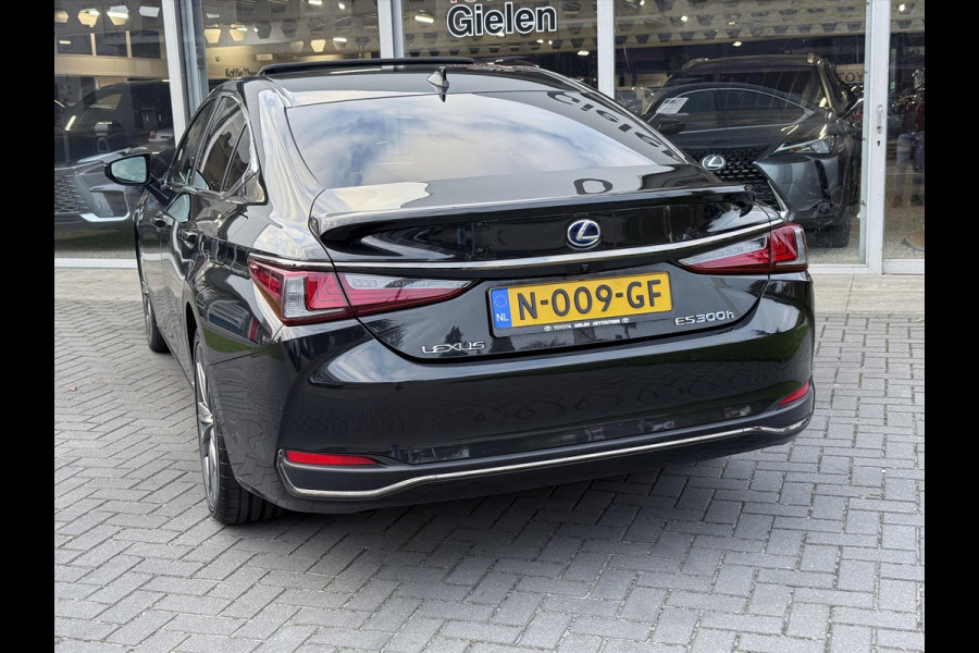 Lexus ES 300h F Sport Line | Eerste eigenaar, Schuifdak, Memory, Stoel + Stuurverwarming, 19 inch, LED, Apple CarPlay/Android auto Lexus ES 300h F Sport Line | Eerste eigenaar, Schuifdak, Memory, Stoel + Stuurverwarming, 19 inch, LED, Apple CarPlay/Android auto