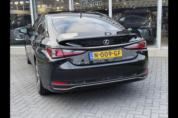 Lexus ES 300h F Sport Line | Eerste eigenaar, Schuifdak, Memory, Stoel + Stuurverwarming, 19 inch, LED, Apple CarPlay/Android auto Lexus ES 300h F Sport Line | Eerste eigenaar, Schuifdak, Memory, Stoel + Stuurverwarming, 19 inch, LED, Apple CarPlay/Android auto
