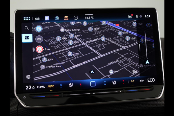 Volkswagen Golf 1.5 eHybrid GTE 272 pk Automaat (DSG) | Private lease vanaf € 782,- pm | Sportpakket | Panoramadak | Lederen bekleding | Elektr. trekhaak | Parkeersensoren | Blackstyle | Stoelverwarming |