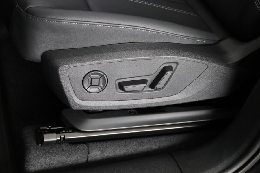 Audi Q6 Sportback e-tron Advanced edition 83 kWh 252pk | Panoramadak | Lederen bekleding | Luchtvering | 21 inch Lichtmetalen velgen Audi Q6 Sportback e-tron Advanced edition 83 kWh 252pk | Panoramadak | Lederen bekleding | Luchtvering | 21 inch Lichtmetalen velgen