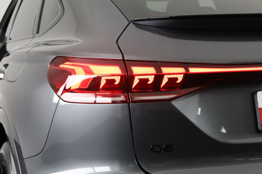 Audi Q6 Sportback e-tron Advanced edition 83 kWh 252pk | Panoramadak | Lederen bekleding | Luchtvering | 21 inch Lichtmetalen velgen Audi Q6 Sportback e-tron Advanced edition 83 kWh 252pk | Panoramadak | Lederen bekleding | Luchtvering | 21 inch Lichtmetalen velgen