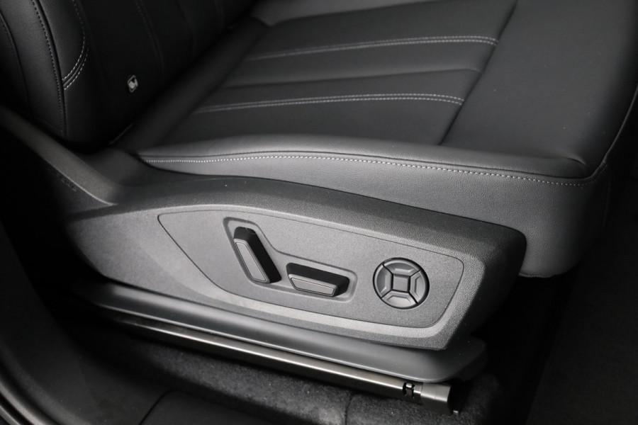 Audi Q6 Sportback e-tron Advanced edition 83 kWh 252pk | Panoramadak | Lederen bekleding | Luchtvering | 21 inch Lichtmetalen velgen Audi Q6 Sportback e-tron Advanced edition 83 kWh 252pk | Panoramadak | Lederen bekleding | Luchtvering | 21 inch Lichtmetalen velgen