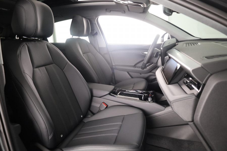 Audi Q6 Sportback e-tron Advanced edition 83 kWh 252pk | Panoramadak | Lederen bekleding | Luchtvering | 21 inch Lichtmetalen velgen Audi Q6 Sportback e-tron Advanced edition 83 kWh 252pk | Panoramadak | Lederen bekleding | Luchtvering | 21 inch Lichtmetalen velgen