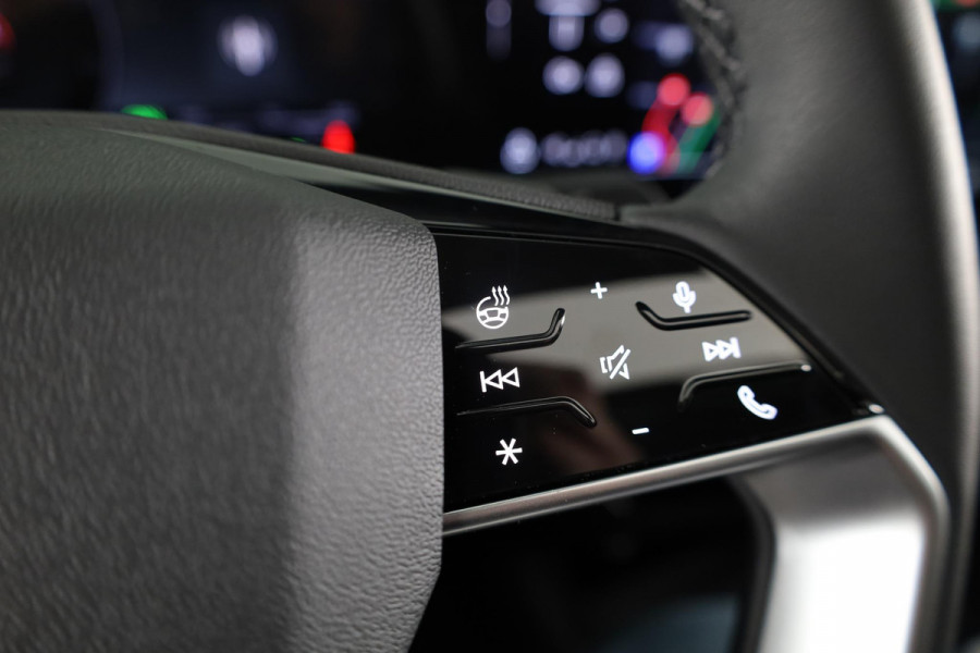 Audi Q6 Sportback e-tron Advanced edition 83 kWh 252pk | Panoramadak | Lederen bekleding | Luchtvering | 21 inch Lichtmetalen velgen Audi Q6 Sportback e-tron Advanced edition 83 kWh 252pk | Panoramadak | Lederen bekleding | Luchtvering | 21 inch Lichtmetalen velgen