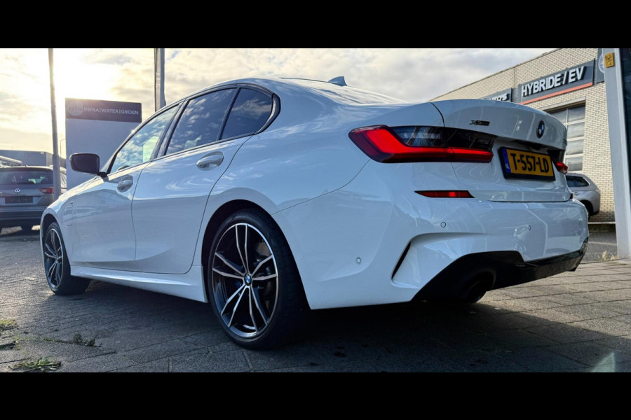 BMW 3-serie 330e xDrive BMW 3-serie 330e xDrive