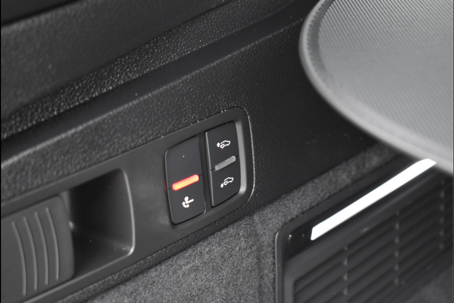 Audi Q5 50 TFSI e S-Line 299 Pk Black Ed RS-Stoel Rood Stiksel Pano Luchtvering Keyless 360 Camera 21 Inch Audi Q5 50 TFSI e S-Line 299 Pk Black Ed RS-Stoel Rood Stiksel Pano Luchtvering Keyless 360 Camera 21 Inch