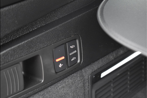 Audi Q5 50 TFSI e S-Line 299 Pk Black Ed RS-Stoel Rood Stiksel Pano Luchtvering Keyless 360 Camera 21 Inch Audi Q5 50 TFSI e S-Line 299 Pk Black Ed RS-Stoel Rood Stiksel Pano Luchtvering Keyless 360 Camera 21 Inch