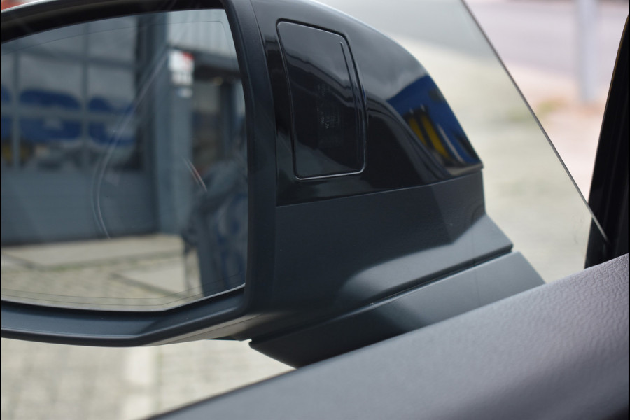 Audi Q5 50 TFSI e S-Line 299 Pk Black Ed RS-Stoel Rood Stiksel Pano Luchtvering Keyless 360 Camera 21 Inch Audi Q5 50 TFSI e S-Line 299 Pk Black Ed RS-Stoel Rood Stiksel Pano Luchtvering Keyless 360 Camera 21 Inch