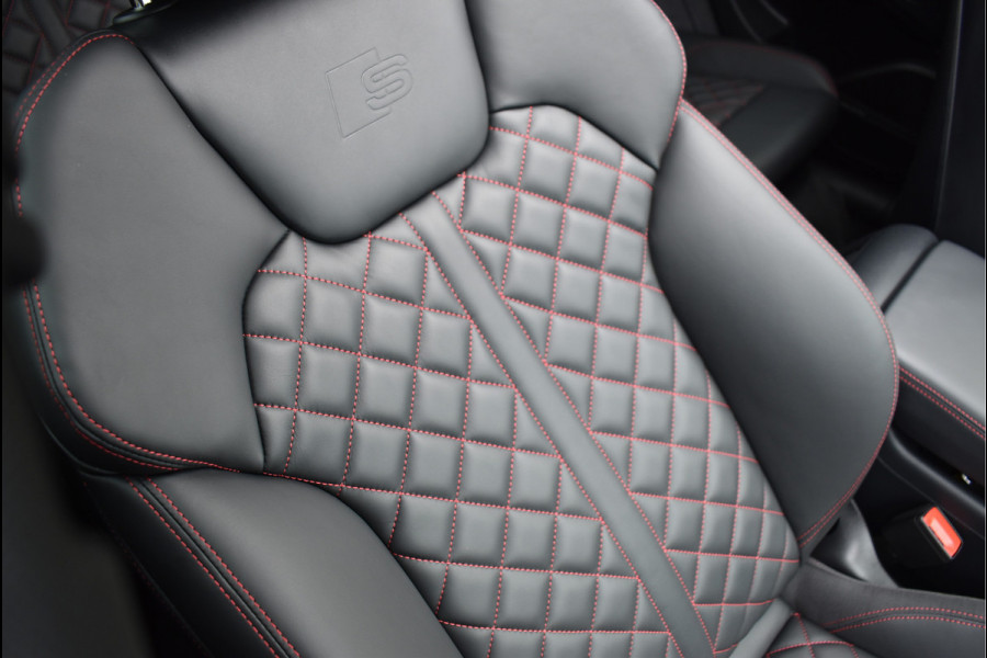 Audi Q5 50 TFSI e S-Line 299 Pk Black Ed RS-Stoel Rood Stiksel Pano Luchtvering Keyless 360 Camera 21 Inch Audi Q5 50 TFSI e S-Line 299 Pk Black Ed RS-Stoel Rood Stiksel Pano Luchtvering Keyless 360 Camera 21 Inch