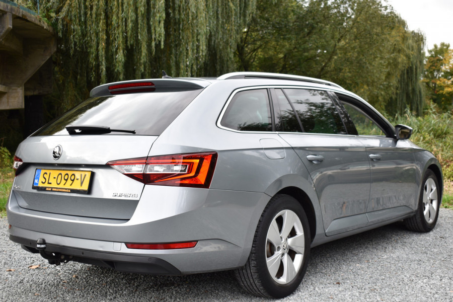 Škoda Superb Combi TSI ACT 150PK DSG AMBITION BUSINESS TREKHAAK/NAVI/PANORAMADAK