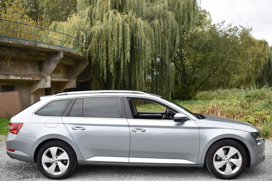 Škoda Superb Combi TSI ACT 150PK DSG AMBITION BUSINESS TREKHAAK/NAVI/PANORAMADAK