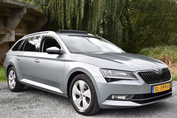 Škoda Superb Combi TSI ACT 150PK DSG AMBITION BUSINESS TREKHAAK/NAVI/PANORAMADAK