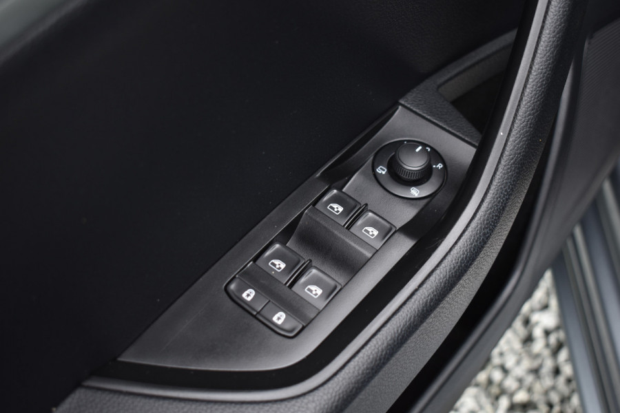 Škoda Superb Combi TSI ACT 150PK DSG AMBITION BUSINESS TREKHAAK/NAVI/PANORAMADAK