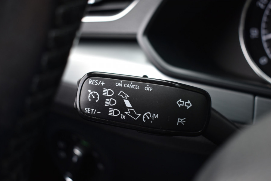 Škoda Superb Combi TSI ACT 150PK DSG AMBITION BUSINESS TREKHAAK/NAVI/PANORAMADAK