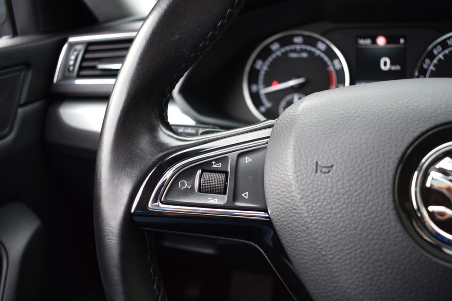 Škoda Superb Combi TSI ACT 150PK DSG AMBITION BUSINESS TREKHAAK/NAVI/PANORAMADAK
