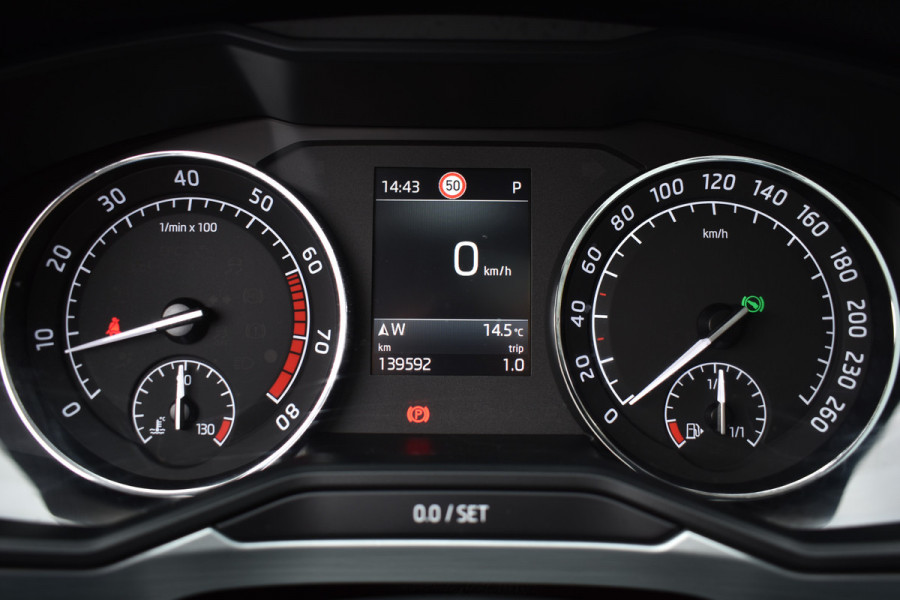 Škoda Superb Combi TSI ACT 150PK DSG AMBITION BUSINESS TREKHAAK/NAVI/PANORAMADAK
