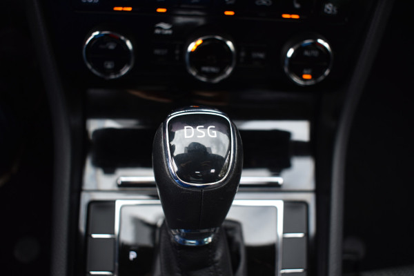 Škoda Superb Combi TSI ACT 150PK DSG AMBITION BUSINESS TREKHAAK/NAVI/PANORAMADAK