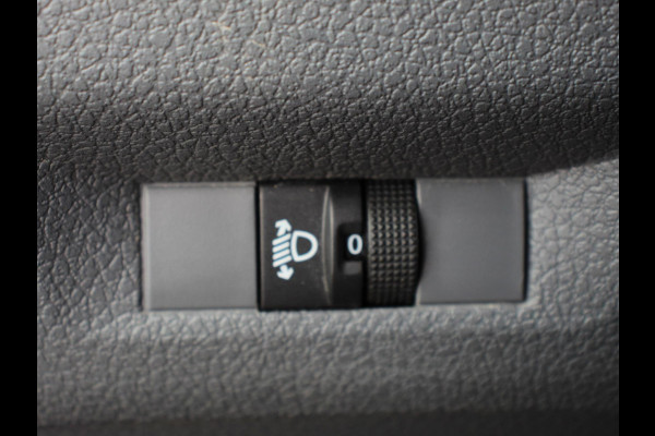 Opel Vivaro-e L3 75 kWh Automaat 6-Persoons Dubbele Cabine Lang | Navigatie | Airco | 2 x Schuifdeur | Lichtmetalen velgen| Cruise Control | Side Bars | Bumpers in kleur Opel Vivaro-e L3 75 kWh Automaat 6-Persoons Dubbele Cabine Lang | Navigatie | Airco | 2 x Schuifdeur | Lichtmetalen velgen| Cruise Control | Side Bars | Bumpers in kleur