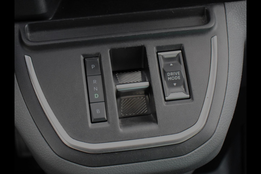 Opel Vivaro-e L3 75 kWh Automaat 6-Persoons Dubbele Cabine Lang | Navigatie | Airco | 2 x Schuifdeur | Lichtmetalen velgen| Cruise Control | Side Bars | Bumpers in kleur Opel Vivaro-e L3 75 kWh Automaat 6-Persoons Dubbele Cabine Lang | Navigatie | Airco | 2 x Schuifdeur | Lichtmetalen velgen| Cruise Control | Side Bars | Bumpers in kleur