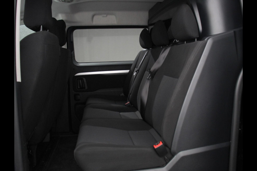Opel Vivaro-e L3 75 kWh Automaat 6-Persoons Dubbele Cabine Lang | Navigatie | Airco | 2 x Schuifdeur | Lichtmetalen velgen| Cruise Control | Side Bars | Bumpers in kleur Opel Vivaro-e L3 75 kWh Automaat 6-Persoons Dubbele Cabine Lang | Navigatie | Airco | 2 x Schuifdeur | Lichtmetalen velgen| Cruise Control | Side Bars | Bumpers in kleur