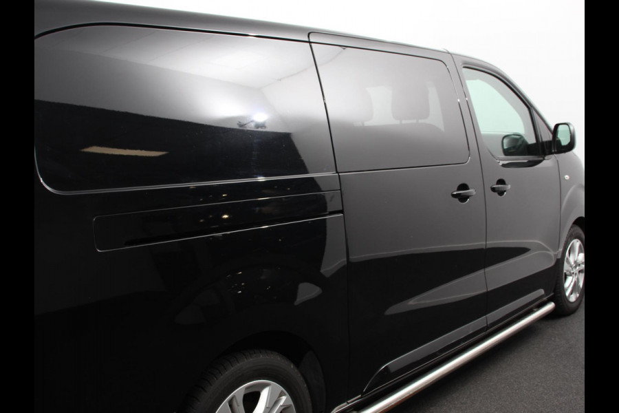 Opel Vivaro-e L3 75 kWh Automaat 6-Persoons Dubbele Cabine Lang | Navigatie | Airco | 2 x Schuifdeur | Lichtmetalen velgen| Cruise Control | Side Bars | Bumpers in kleur Opel Vivaro-e L3 75 kWh Automaat 6-Persoons Dubbele Cabine Lang | Navigatie | Airco | 2 x Schuifdeur | Lichtmetalen velgen| Cruise Control | Side Bars | Bumpers in kleur