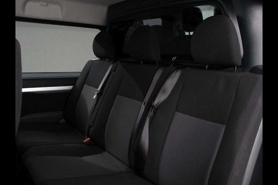 Opel Vivaro-e L3 75 kWh Automaat 6-Persoons Dubbele Cabine Lang | Navigatie | Airco | 2 x Schuifdeur | Lichtmetalen velgen| Cruise Control | Side Bars | Bumpers in kleur Opel Vivaro-e L3 75 kWh Automaat 6-Persoons Dubbele Cabine Lang | Navigatie | Airco | 2 x Schuifdeur | Lichtmetalen velgen| Cruise Control | Side Bars | Bumpers in kleur