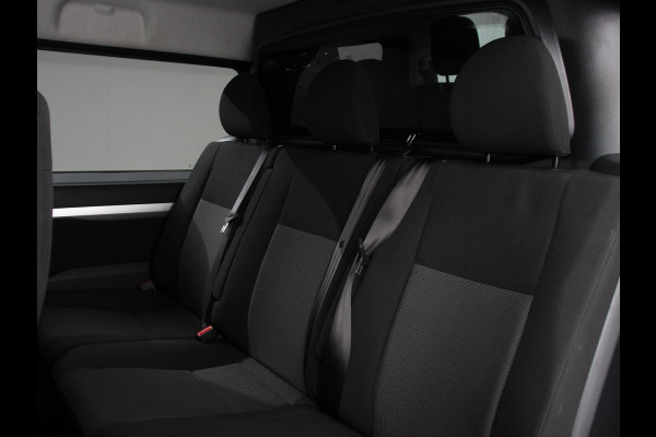 Opel Vivaro-e L3 75 kWh Automaat 6-Persoons Dubbele Cabine Lang | Navigatie | Airco | 2 x Schuifdeur | Lichtmetalen velgen| Cruise Control | Side Bars | Bumpers in kleur Opel Vivaro-e L3 75 kWh Automaat 6-Persoons Dubbele Cabine Lang | Navigatie | Airco | 2 x Schuifdeur | Lichtmetalen velgen| Cruise Control | Side Bars | Bumpers in kleur