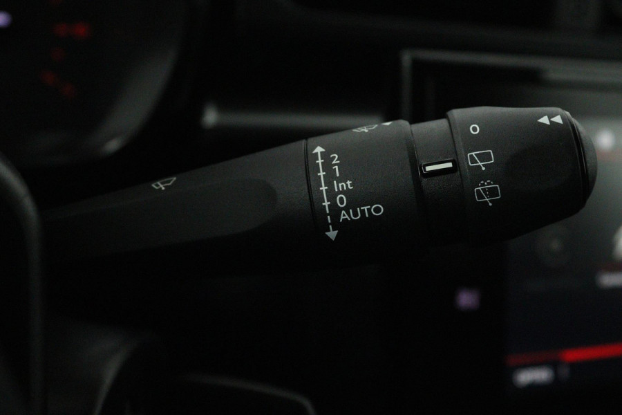 Citroën C3 1.2 PureTech S&S Feel Edition (TREKHAAK, LANE-ASSSIST, NAVIGATIE, CARPLAY, PARKEERSENSOREN, CRUISE CONTROL) Citroën C3 1.2 PureTech S&S Feel Edition (TREKHAAK, LANE-ASSSIST, NAVIGATIE, CARPLAY, PARKEERSENSOREN, CRUISE CONTROL)
