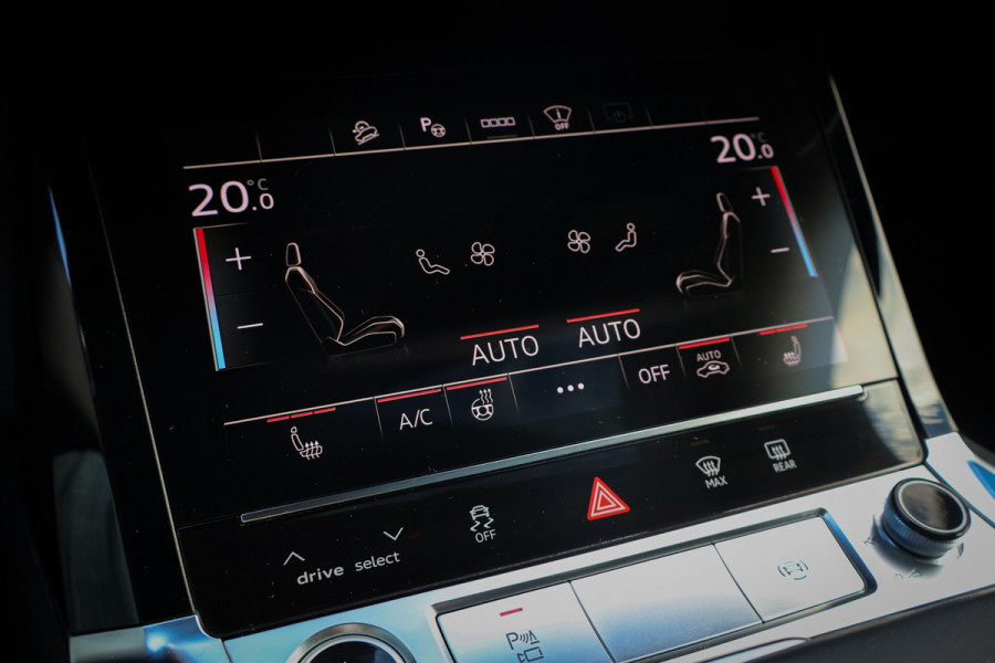 Audi e-tron Sportback 55 quattro 95 kWh | VP EXCL. BTW | NETTO BIJTELLING SLECHTS € 472,- | RS-STOELEN | ADAPTIVE CRUISE | 22" | B&O SURROUND | PANORA GLAS | SFEERVERLICHTING | DUBBEL OPLAADPUNT L+R | ETC.