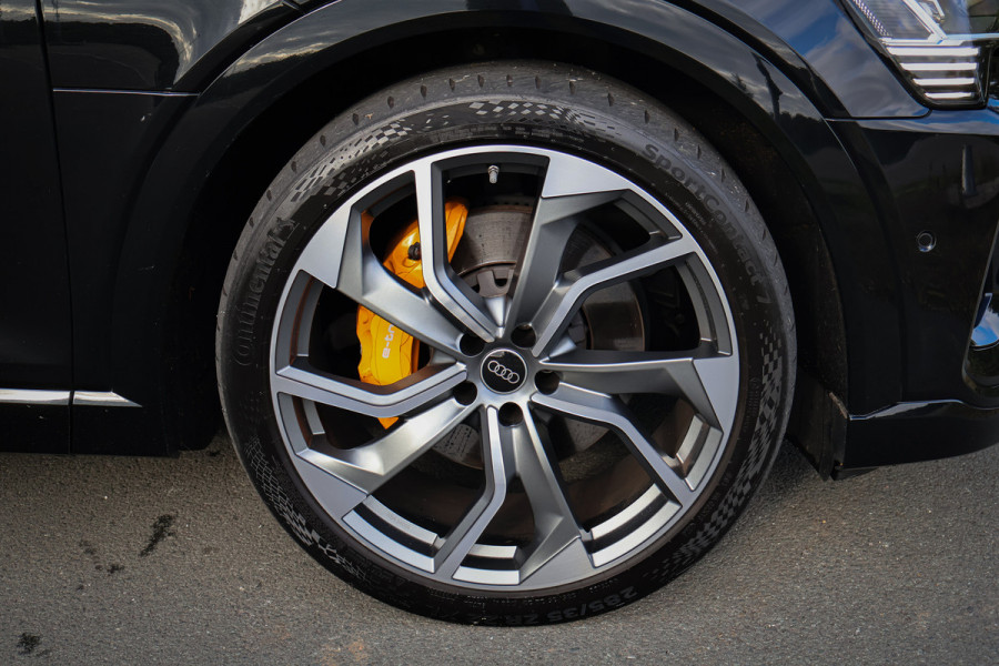 Audi e-tron Sportback 55 quattro 95 kWh | VP EXCL. BTW | NETTO BIJTELLING SLECHTS € 472,- | RS-STOELEN | ADAPTIVE CRUISE | 22" | B&O SURROUND | PANORA GLAS | SFEERVERLICHTING | DUBBEL OPLAADPUNT L+R | ETC.