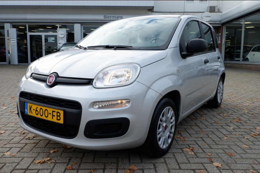 Fiat Panda 1.0 Hybrid Easy / INCL. 12 Maanden BOVAG / 1e Eigenaar Fiat Panda 1.0 Hybrid Easy / INCL. 12 Maanden BOVAG / 1e Eigenaar