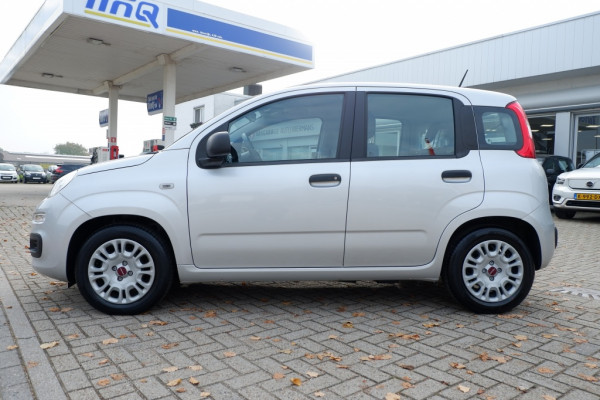 Fiat Panda 1.0 Hybrid Easy / INCL. 12 Maanden BOVAG / 1e Eigenaar Fiat Panda 1.0 Hybrid Easy / INCL. 12 Maanden BOVAG / 1e Eigenaar