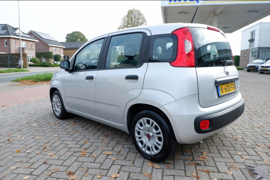Fiat Panda 1.0 Hybrid Easy / INCL. 12 Maanden BOVAG / 1e Eigenaar Fiat Panda 1.0 Hybrid Easy / INCL. 12 Maanden BOVAG / 1e Eigenaar