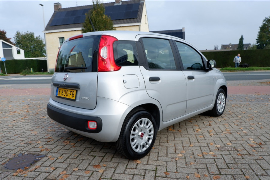 Fiat Panda 1.0 Hybrid Easy / INCL. 12 Maanden BOVAG / 1e Eigenaar Fiat Panda 1.0 Hybrid Easy / INCL. 12 Maanden BOVAG / 1e Eigenaar