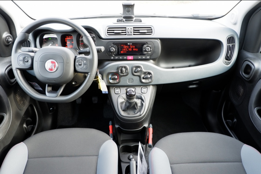 Fiat Panda 1.0 Hybrid Easy / INCL. 12 Maanden BOVAG / 1e Eigenaar Fiat Panda 1.0 Hybrid Easy / INCL. 12 Maanden BOVAG / 1e Eigenaar