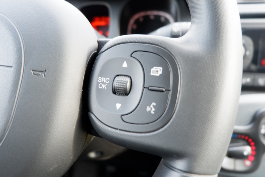 Fiat Panda 1.0 Hybrid Easy / INCL. 12 Maanden BOVAG / 1e Eigenaar Fiat Panda 1.0 Hybrid Easy / INCL. 12 Maanden BOVAG / 1e Eigenaar