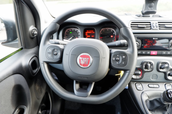 Fiat Panda 1.0 Hybrid Easy / INCL. 12 Maanden BOVAG / 1e Eigenaar Fiat Panda 1.0 Hybrid Easy / INCL. 12 Maanden BOVAG / 1e Eigenaar