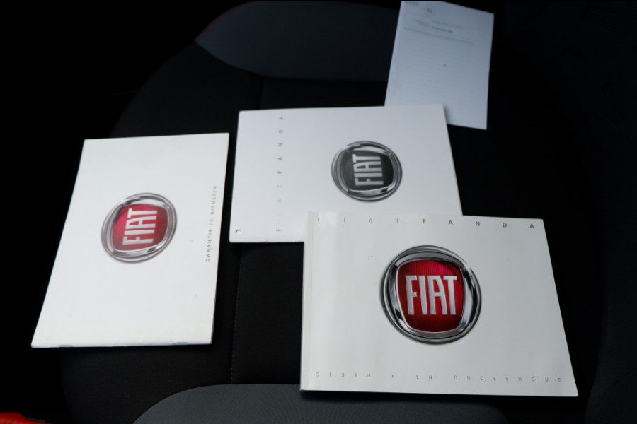 Fiat Panda 1.0 Hybrid Easy / INCL. 12 Maanden BOVAG / 1e Eigenaar Fiat Panda 1.0 Hybrid Easy / INCL. 12 Maanden BOVAG / 1e Eigenaar