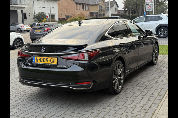 Lexus ES 300h F Sport Line | Eerste eigenaar, Schuifdak, Memory, Stoel + Stuurverwarming, 19 inch, LED, Apple CarPlay/Android auto Lexus ES 300h F Sport Line | Eerste eigenaar, Schuifdak, Memory, Stoel + Stuurverwarming, 19 inch, LED, Apple CarPlay/Android auto
