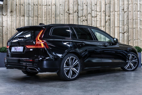 Volvo V60 2.0 T8 Twin Engine AWD R-Design *Pano*H/K*360 Camera*Leder* Volvo V60 2.0 T8 Twin Engine AWD R-Design *Pano*H/K*360 Camera*Leder*