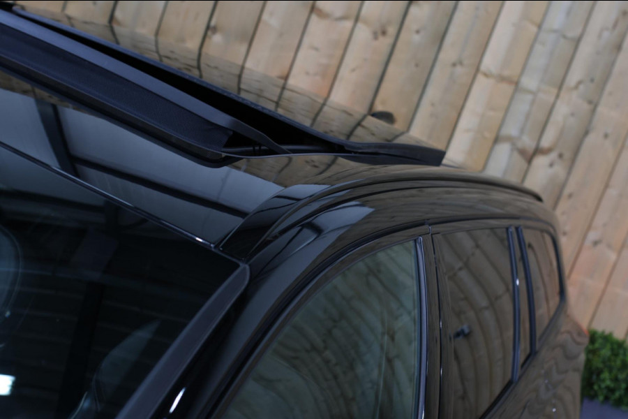 Volvo V60 2.0 T8 Twin Engine AWD R-Design *Pano*H/K*360 Camera*Leder* Volvo V60 2.0 T8 Twin Engine AWD R-Design *Pano*H/K*360 Camera*Leder*
