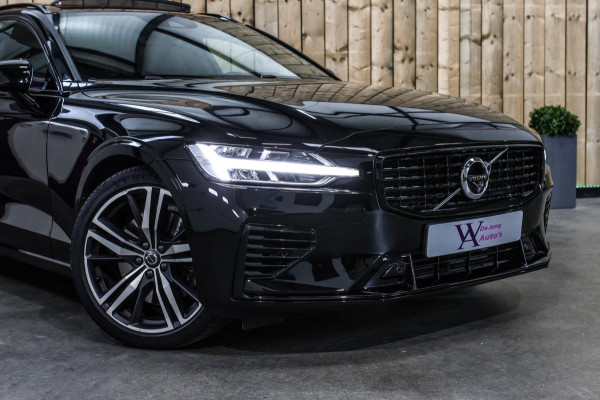Volvo V60 2.0 T8 Twin Engine AWD R-Design *Pano*H/K*360 Camera*Leder* Volvo V60 2.0 T8 Twin Engine AWD R-Design *Pano*H/K*360 Camera*Leder*