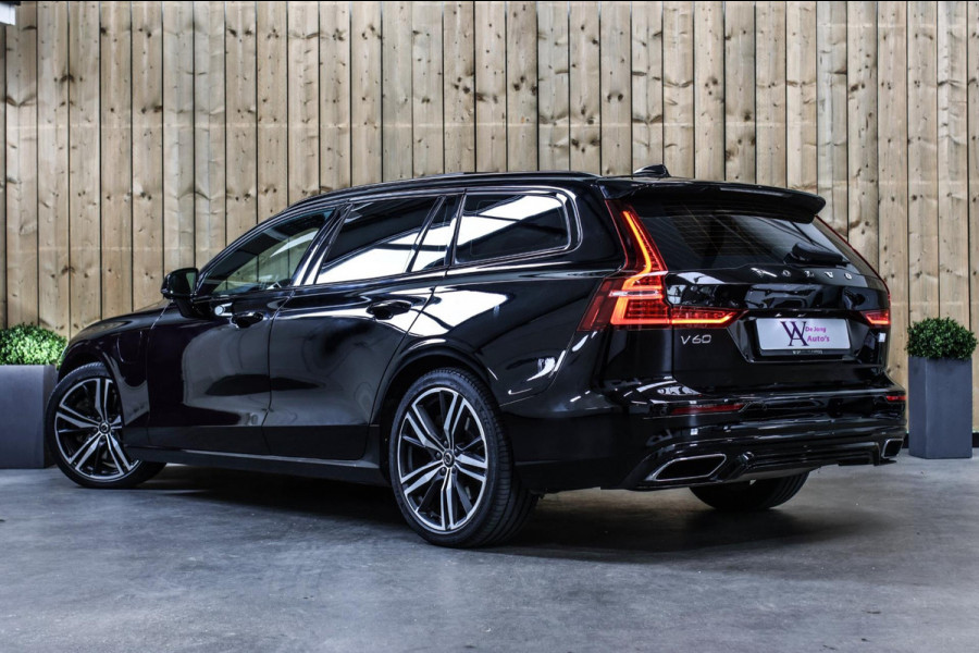 Volvo V60 2.0 T8 Twin Engine AWD R-Design *Pano*H/K*360 Camera*Leder* Volvo V60 2.0 T8 Twin Engine AWD R-Design *Pano*H/K*360 Camera*Leder*