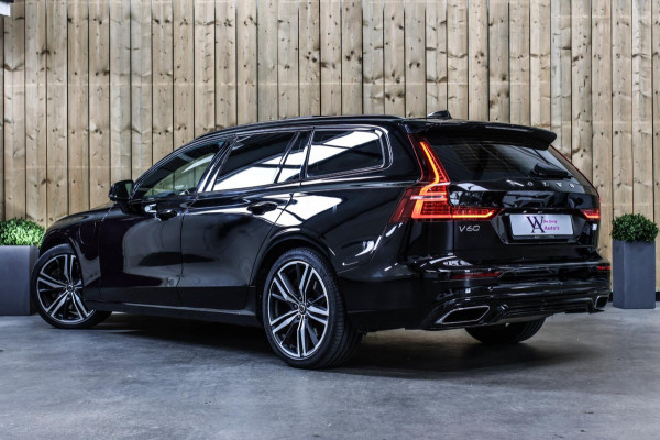 Volvo V60 2.0 T8 Twin Engine AWD R-Design *Pano*H/K*360 Camera*Leder* Volvo V60 2.0 T8 Twin Engine AWD R-Design *Pano*H/K*360 Camera*Leder*
