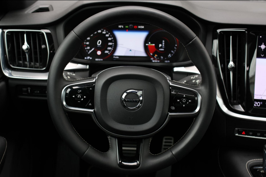 Volvo V60 2.0 T8 Twin Engine AWD R-Design *Pano*H/K*360 Camera*Leder* Volvo V60 2.0 T8 Twin Engine AWD R-Design *Pano*H/K*360 Camera*Leder*