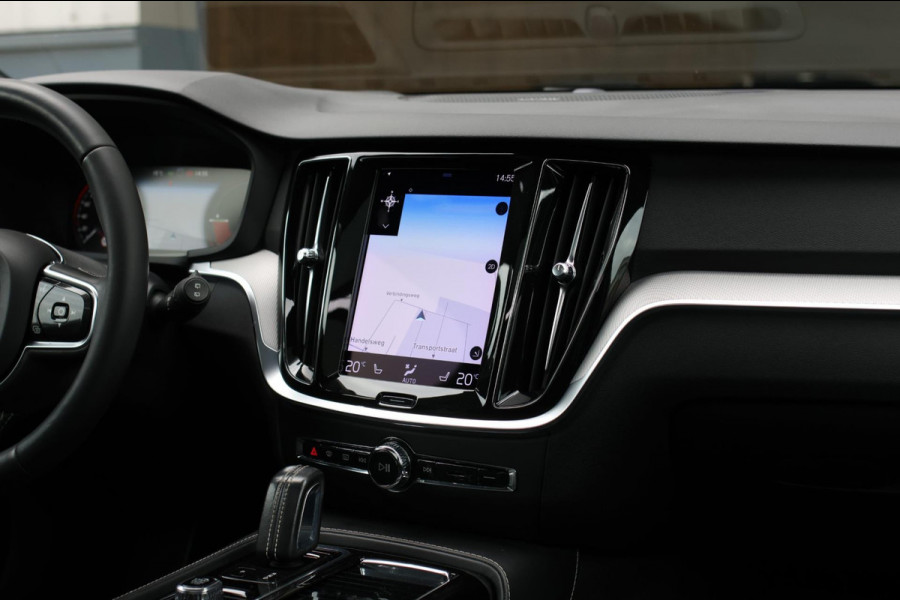 Volvo V60 2.0 T8 Twin Engine AWD R-Design *Pano*H/K*360 Camera*Leder* Volvo V60 2.0 T8 Twin Engine AWD R-Design *Pano*H/K*360 Camera*Leder*