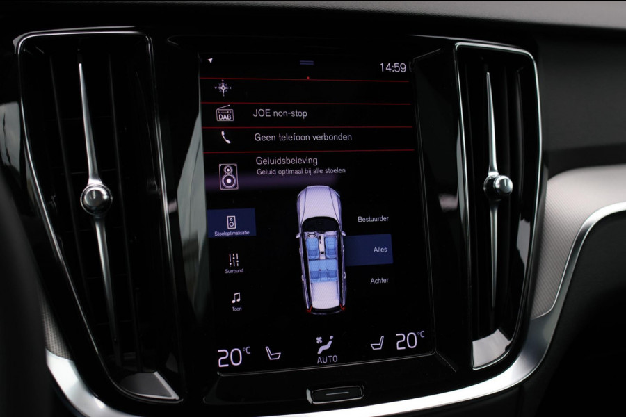 Volvo V60 2.0 T8 Twin Engine AWD R-Design *Pano*H/K*360 Camera*Leder* Volvo V60 2.0 T8 Twin Engine AWD R-Design *Pano*H/K*360 Camera*Leder*